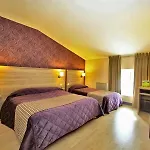 Logis Le Saint Georges Hotel