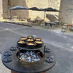 Logis Le Saint Georges Hotel 3*