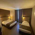 Logis Le Saint Georges Hotel Vivonne