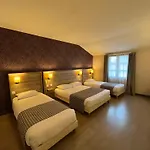 Logis Le Saint Georges Hotel 3*