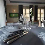 Logis Le Saint Georges Hotel 3*