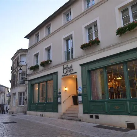 Logis Le Saint Georges Hotel 3*