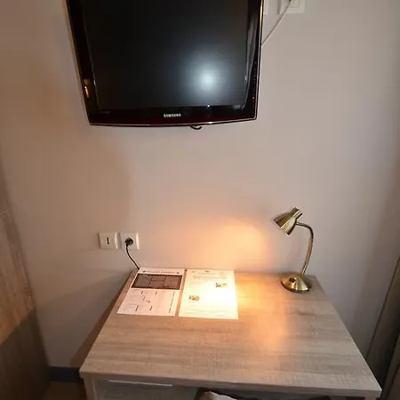 Logis Le Saint Georges 3* 비본느