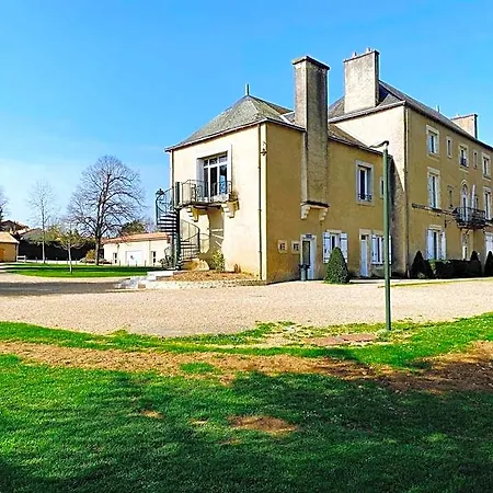 Logis Le Saint Georges Hotel 3*