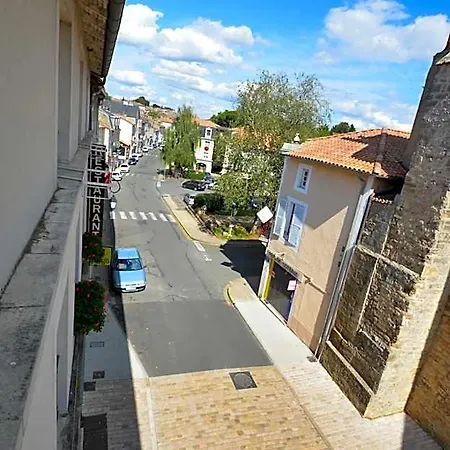Ξενοδοχείο Logis Le Saint Georges 3*