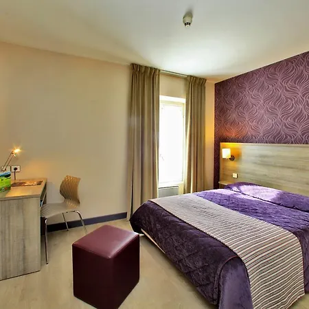 Logis Le Saint Georges Hotel