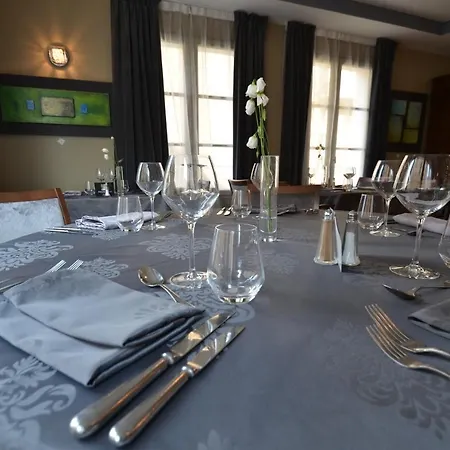 Logis Le Saint Georges Hotel Vivonne
