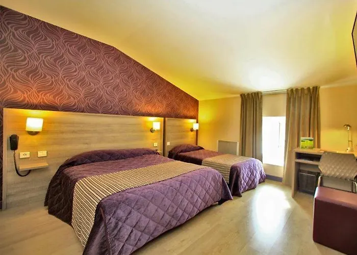 Logis Le Saint Georges Hotel