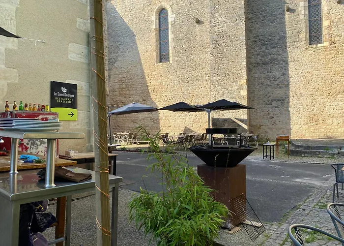 Logis Le Saint Georges 3*