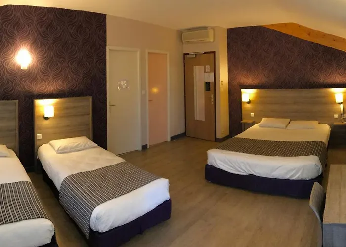 Logis Le Saint Georges 3* Vivonne