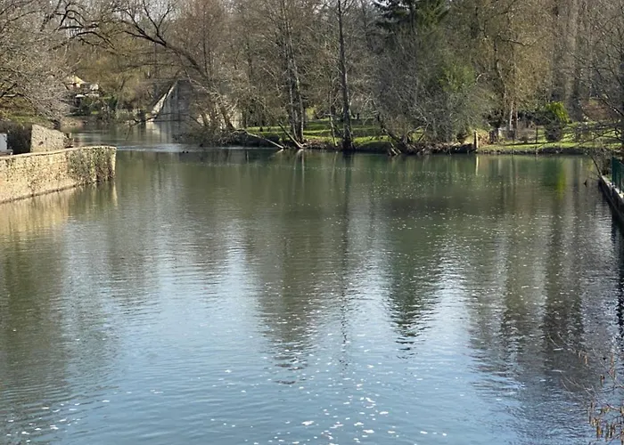 Logis Le Saint Georges Hotel Vivonne