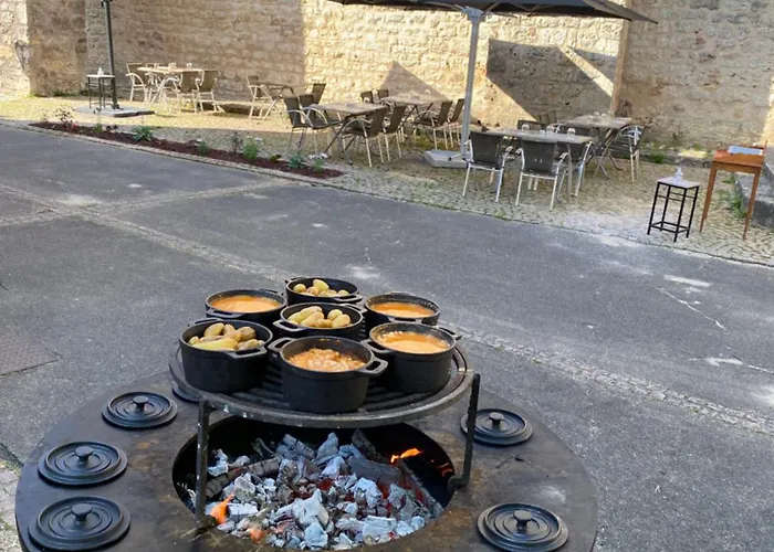 Logis Le Saint Georges Hotel 3*