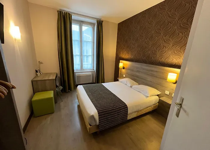 Logis Le Saint Georges 3*