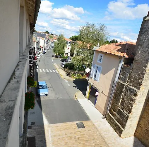 Logis Le Saint Georges Hotel