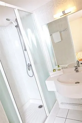 Logis Le Saint Georges Hotel 3*