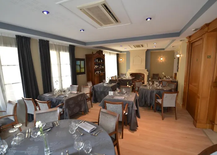 Logis Le Saint Georges Hotel